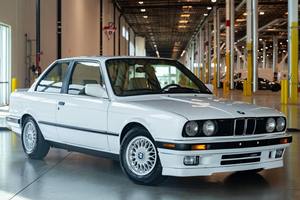 BMW 325i-s Coupé 1990 - Product Image 2