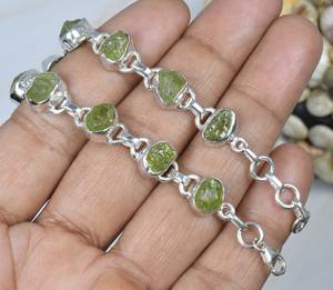 กำไลข้อมือเงินแท้ 925 ปรับขนาดได้ ทำด้วยมือ น่ารัก ประดับพลอยประจำเดือนตุลาคม ชุบทอง ของขวัญคริสต์มาส สีเขียวดิบ - Product Image 2