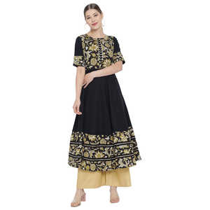 ชุดเดรสลำลองแบบ Anarkali ผ้าฝ้ายผสมสีดำพิมพ์ลายดอกไม้ - Product Image 2