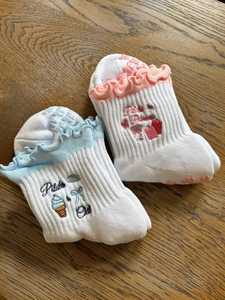 Calcetines de Pilates con Diseño de Logotipo Bordado Personalizado con Puño con Volantes, Calcetines de Yoga Antideslizantes de Algodón Suave Personalizados para Mujer - Product Image 2
