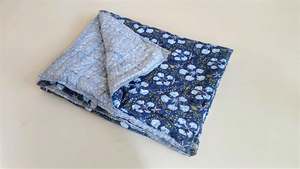 Colcha Reversible de Algodón con Estampado Floral, Manta Suave Rellena de Algodón - Product Image 6