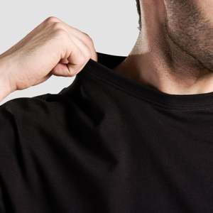 เสื้อยืดเจอร์ซีย์ผ้าฝ้ายแท้ 100% รุ่น Prime Athlete (สีดำ) พร้อมป้ายกำกับแบบสั่งทำพิเศษ พิมพ์ลายสไตล์เพอร์ฟอร์แมนซ์สำหรับออกกำลังกาย - Product Image 3