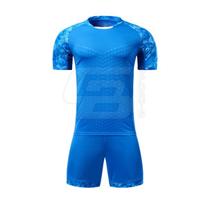 Uniforme de football pour hommes haute qualité 100% polyester vêtements de sport de meilleure qualité à vendre au Pakistan - Product Image 1