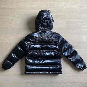 Chaqueta Acolchada Ligera de Invierno para Hombre Shine, Diseño Personalizado, Detalles Deportivos en el Capucha, Cierre Frontal Impermeable - Product Image 4