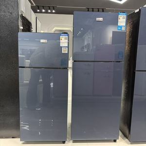 Réfrigérateur compact à double <span class=keywords><strong>porte</strong></span> de 102 L avec <span class=keywords><strong>porte</strong></span> en verre et congélateur supérieur - Product Image 3