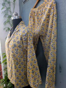 Hecho a mano hermoso algodón PJ Set Floral impreso ligero transpirable y suave regalos para ella - Product Image 4