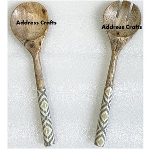 Service à salade en bois de manguier et résine, ensemble de 2 cuillères et fourchettes de service en bois, ustensiles de cuisine faits à la main, outils en bois pour Offre Spéciale - Product Image 2