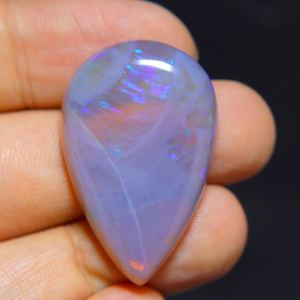 โอปอลเจลลี่สีม่วงออสเตรเลียแบบคาโบชอง หินแท้สำหรับทำเครื่องประดับ โอปอลออสเตรเลียธรรมชาติแบบคาโบชอง ขนาด 37x24x7 มม. - Product Image 1