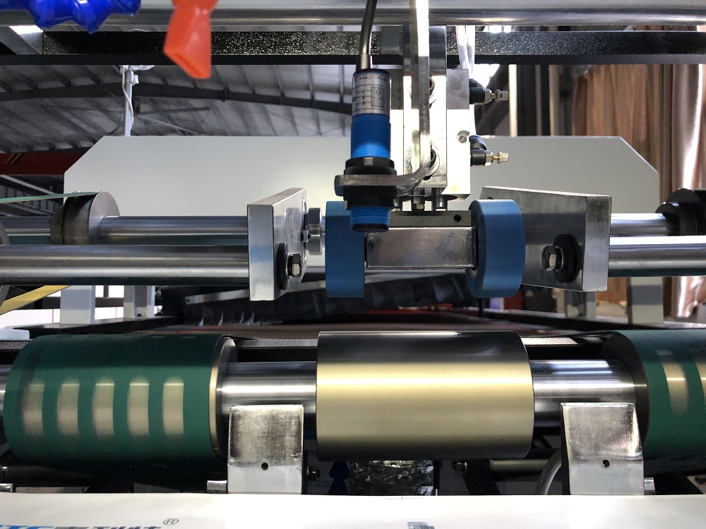 SG-E1200 Automatic UV Oil Varnish Coating Machine High Speed