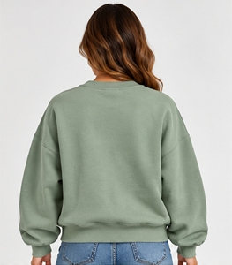 Sudadera Verde de Cuello Redondo para Mujer, Marca Index Apparel, Manga Larga, Diseño Floral con Bordado de Hongos, Estilo Casual para Otoño - Product Image 2