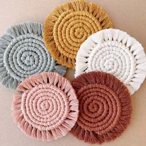 Posavasos de macramé hecho a mano, nuevo diseño colorido, posavasos de té con posavasos antideslizantes resistentes al calor para beber, taza de té, calidad Premium - Product Image 1