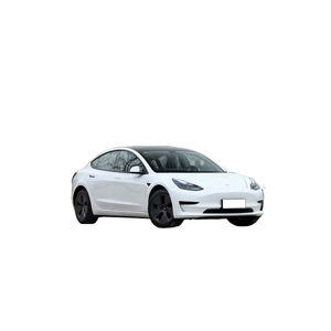 Tesla Model S con interior de cuero premium y características de seguridad avanzadas - Product Image 2