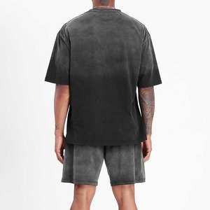 ชุดเสื้อยืดและกางเกงขาสั้นผ้าฝ้าย 100% หนานุ่มพิเศษสำหรับผู้ชาย ผู้ผลิตรับสกรีนโลโก้ตามสั่ง - Product Image 2