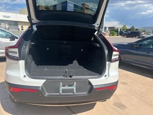 Super offre ! Volvo C40 Recharge Pure Electric P8 E A W D d'occasion 2022 - Product Image 6