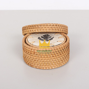 Nacre ronde en rotin sous-verre porte-gobelet napperons isolation thermique Premium à la main coquille napperon pour décor de mariage - Product Image 1