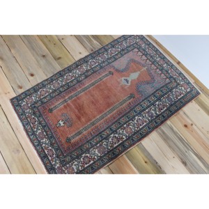 Tapis vintage 2,8 x 4,4 pieds, petit tapis turc, tapis en laine à motifs floraux orange et vert - Product Image 2