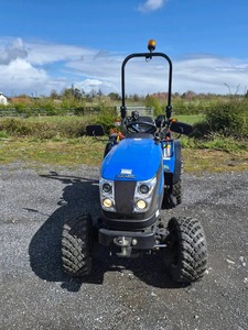 Tractor de un solo eje Solis de 26 m con motor y caja de cambios de 22 HP - Product Image 3