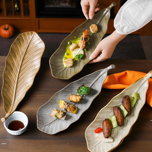 Plateau à feuilles d'aluminium unique personnalisé Plateaux artisanaux pour salle à manger élégante Décoration de banquet de luxe Présentations culinaires - Product Image 5