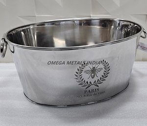 Cubo de hielo de acero inoxidable de tendencia para enfriamiento de vino y bebidas, Enfriador de vino elegante y duradero con mango, perfecto para fiestas - Product Image 1