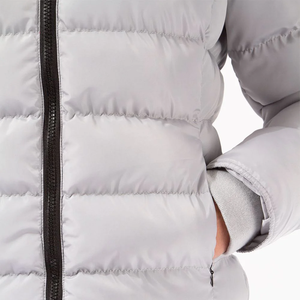 Chaqueta de Mezclilla de Invierno con Diseño de Marca Personalizado OEM, Chaqueta Bomber Acolchada Impermeable con Bordado de Piel de Oveja, Chaquetas Casuales para Mujer - Product Image 3