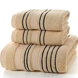 Serviette de bain bleue personnalisée pour hommes, séchage rapide, 100% coton, broderie, prix avantageux - Product Image 1