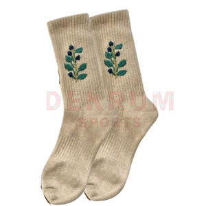 Chaussettes de sport de haute qualité, antidérapantes, à séchage rapide, respirantes, légères, brodées, personnalisées - Product Image 4