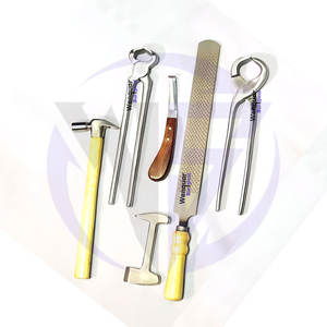 Juego de Herramientas para Recortar Cascos de Caballos de 6 Piezas con Lima de Herrador, Pinza para Cascos y Empaque con Logotipo Personalizado para Animales - Product Image 1