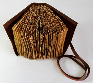 Hojas sin forro en blanco con bordes naturales de aspecto vintage con cuerdas de cuero decorativas con costuras en la columna vertebral diario de cuero - Product Image 3