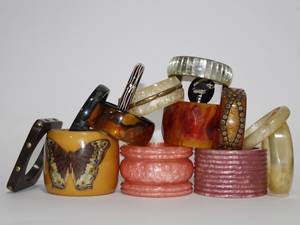 Traditional Exim Pvt Ltd's Fashion <b>Bracelet</b> <b>Set</b> Mother of Pearl Inlay Brass Bangles - Product Image 6