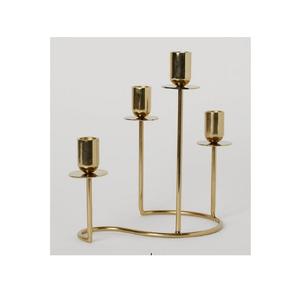 Bougeoir décoratif luxueux en métal avec des détails artistiques pour rehausser l'ambiance de la maison formelle - Product Image 6