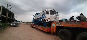 Foreuse de puits d'eau montée sur camion super forte de 450 mètres dth cum perceuse rotative à vendre