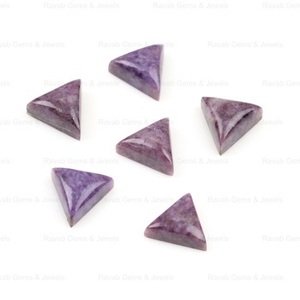 Haute qualité 12mm naturel violet Quartz lépidolite Flatback Cabochon lisse Triangle forme calibré en vrac pour la fabrication de bijoux - Product Image 1