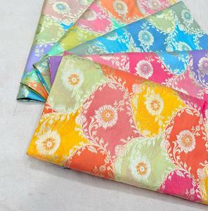 ผ้าไหมผ้าฝ้าย70% ลายเรขาคณิตนามธรรมหลายสีทนทานต่อการขีดข่วนผลิตตามสั่ง30% สดใส - Product Image 6