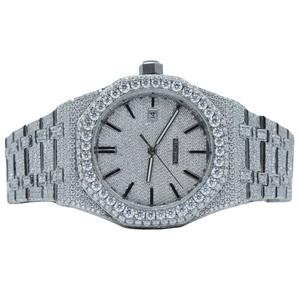 Lujoso Hip Hop Moissanite Diamond Studded Watch Movimiento de cuarzo Función de fecha Iced Out para hombres y mujeres - Product Image 1