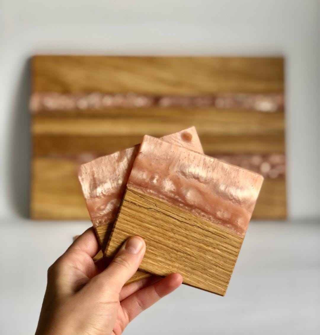 สีขาวสีเหลืองสีแดงสีเขียว