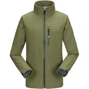 Veste softshell haut de gamme offrant une coupe flexible, une isolation thermique et une protection contre les intempéries, idéale pour une utilisation quotidienne en extérieur. - Product Image 1