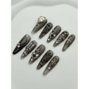 Uñas Postizas Color Plata Oscuro Ashen Relic - Product Image 3