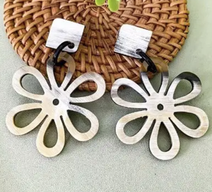 Pendiente hecho con cuerno Real para mujer y Niña 100%, joyería de lujo Popular, respetuosa con el medio ambiente, pendientes de cuerno de búfalo de buey sudafricano - Product Image 5