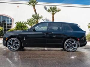 Recién Llegado: R R Cullinan 2026 - SUV Premium de Alto Rendimiento con Tracción en las Cuatro Ruedas, Motor de Doce Cilindros de 6.7L y 600HP - Product Image 3