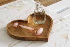 Plateau de service en bois de chêne avec coins arrondis, Assiette en bois, Planche de service Accessoires d'espace de travail faits à la main | Affiné | - Product Image 2