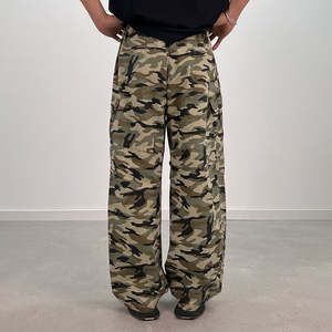 กางเกงคาร์โก้ลายพรางผู้ชาย ผ้าแคนวาสเนื้อเบา 100% ผ้าฝ้าย ทรงตรงหลวม เอวกลาง สไตล์สตรีทแวร์สุดฮิต รับผลิตตามแบบ (OEM) - Product Image 1