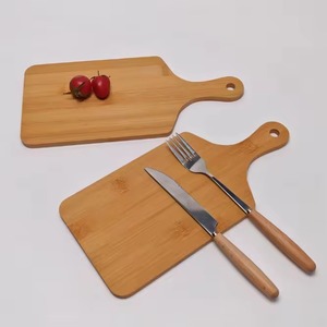 Tabla de Cortar y Picar de Madera Natural REHMAN CRAFT con Asa Integrada, Ecológica, 1.5 cm de Grosor, Apta para Lavavajillas - Product Image 2