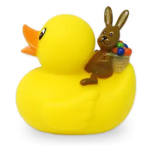 Mini canard en caoutchouc PVC personnalisé avec logo, jouet de bain Lapin de Pâques, fonction couineur, flottant et compressible - Product Image 3