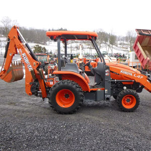 Tracteur Kubota L47 avec chargeuse-pelleteuse et chargeur frontal Tracteur mobile avec composants d'engrenage moteur central Acheter maintenant! - Product Image 3