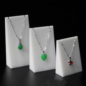 Présentoirs à colliers en acrylique de luxe, élégants et haut de gamme |   Une présentation élégante pour tous vos colliers - Product Image 6