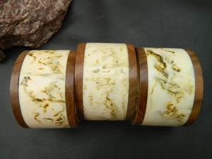 องค์ประกอบกำไลทำด้วยมือทำจากเรซินประดับแบบชนเผ่าที่หรูหราสำหรับผู้หญิงที่มีดีไซน์โดดเด่นมีขนนก - Product Image 5