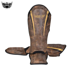 IRON PUNCH INDUSTRIES Protège-tibia léger en cuir antique de haute qualité Logo personnalisé imprimé entraînement de boxe Protection de base - Product Image 2