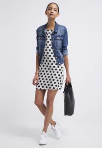 Precio de fábrica, chaqueta vaquera de mezclilla azul medio para mujer, bolsillos en el pecho y cierre de botones, diseñada para mujer, comodidad para todas las estaciones - Product Image 4