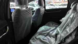 X3 Pro Gris 2025 Hecho en China, Autos Usados X3 Pro en Venta, Motor de Gasolina, Versión Internacional X3 Pro - Product Image 5