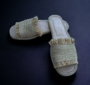 Zapatos de mujer naturales hechos a mano, bailarinas de rafia y sandalias marroquíes. - Product Image 1